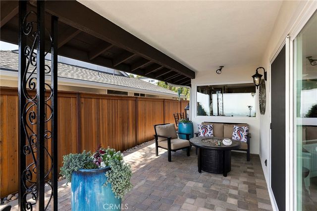327 Calle Felicidad, San Clemente, CA 92672