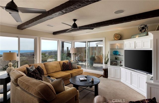 327 Calle Felicidad, San Clemente, CA 92672