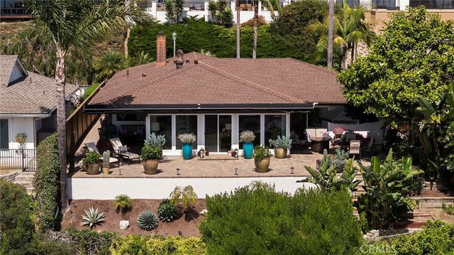 327 Calle Felicidad, San Clemente, CA 92672