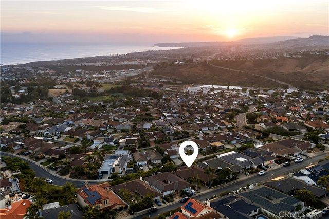 327 Calle Felicidad, San Clemente, CA 92672