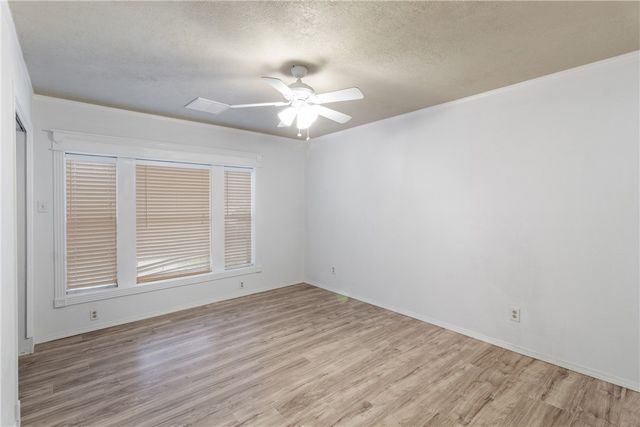 2919 Fairchild Drive, Bryan, TX 77803