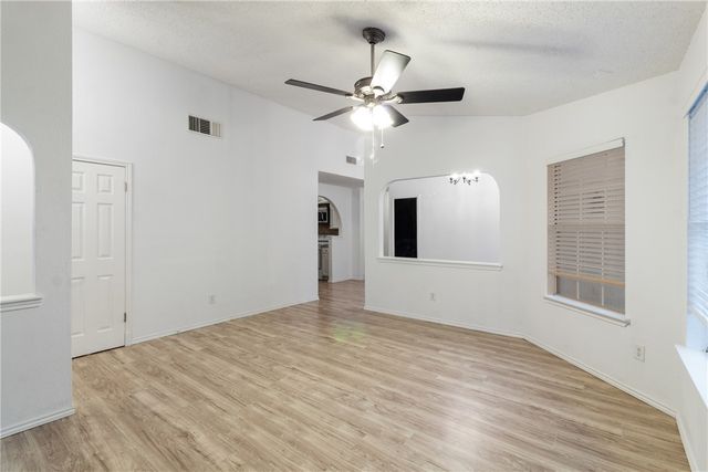 2919 Fairchild Drive, Bryan, TX 77803