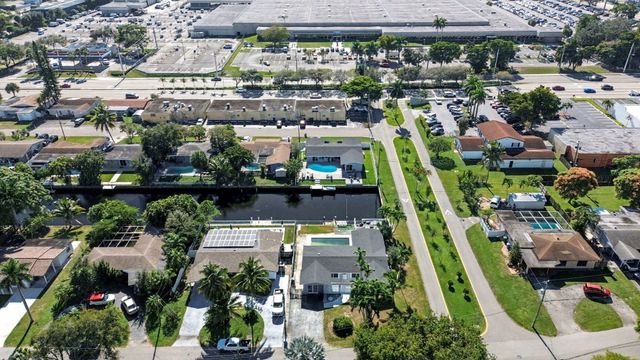 1940 NW 32 Nd Street, Oakland Park, FL 33309