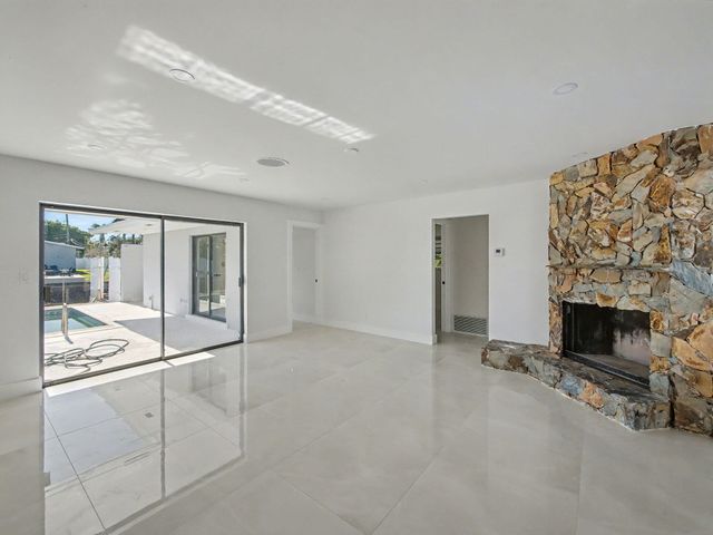 1940 NW 32 Nd Street, Oakland Park, FL 33309