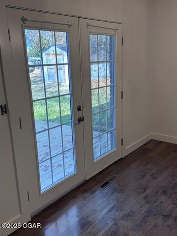 2801 N Lincoln Avenue, Joplin, MO 64801