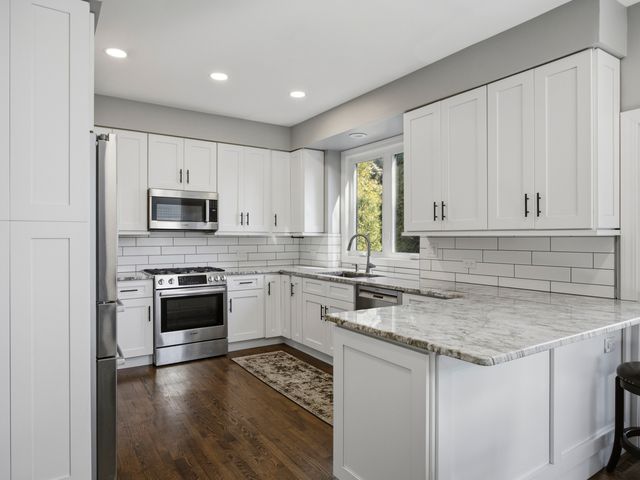 2559 Walnut Avenue, Geneva, IL 60134