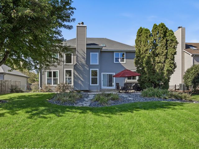 2559 Walnut Avenue, Geneva, IL 60134
