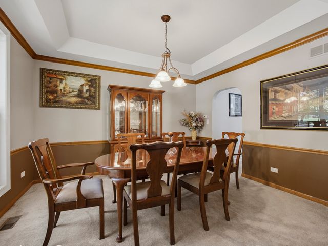 2559 Walnut Avenue, Geneva, IL 60134