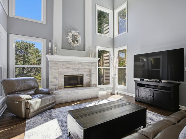 2559 Walnut Avenue, Geneva, IL 60134