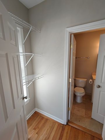3745 W Argyle Street 1, Chicago, IL 60625