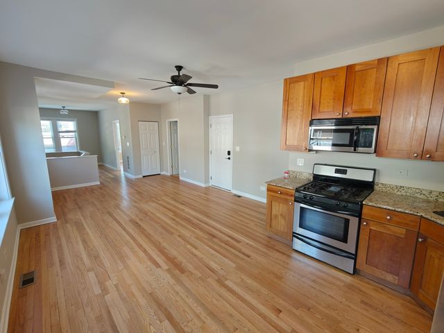 3745 W Argyle Street 1, Chicago, IL 60625