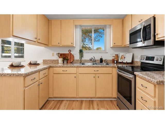 2803 Ridge Dr, Broomfield, CO 80020