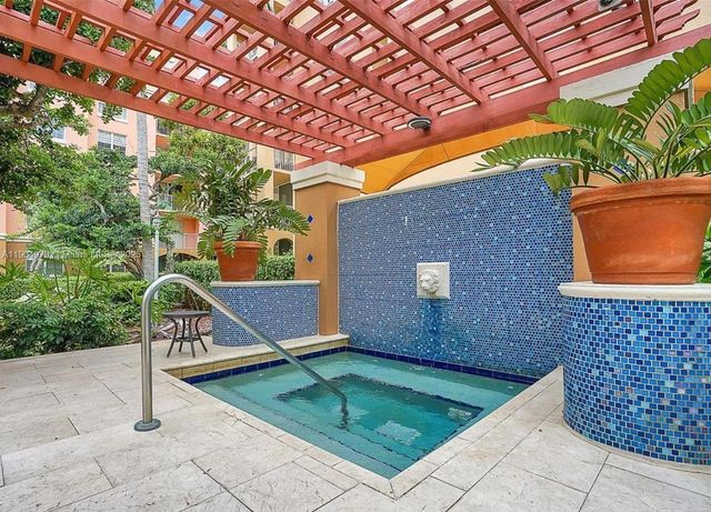 19701 E Country Club Dr 5601, Aventura, FL 33180