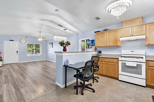 4713 E Belgravia Avenue, Fresno, CA 93725