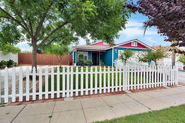 4713 E Belgravia Avenue, Fresno, CA 93725