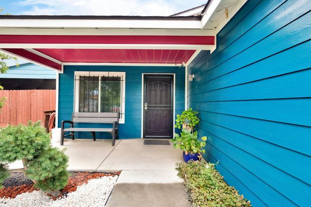 4713 E Belgravia Avenue, Fresno, CA 93725