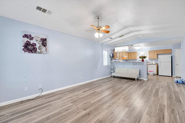 4713 E Belgravia Avenue, Fresno, CA 93725