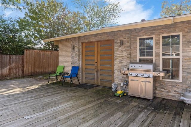 1113 Edwards Court S, Irving, TX 75062