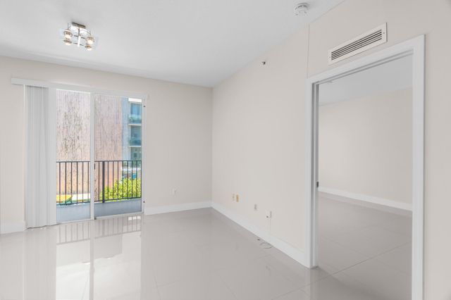 250 NE 3rd Avenue 1305, Delray Beach, FL 33444