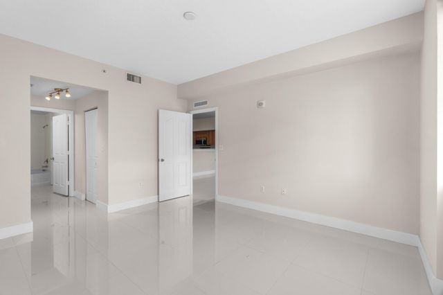 250 NE 3rd Avenue 1305, Delray Beach, FL 33444