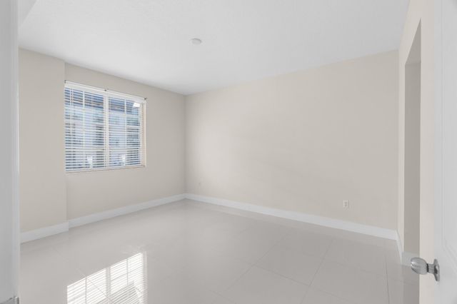250 NE 3rd Avenue 1305, Delray Beach, FL 33444