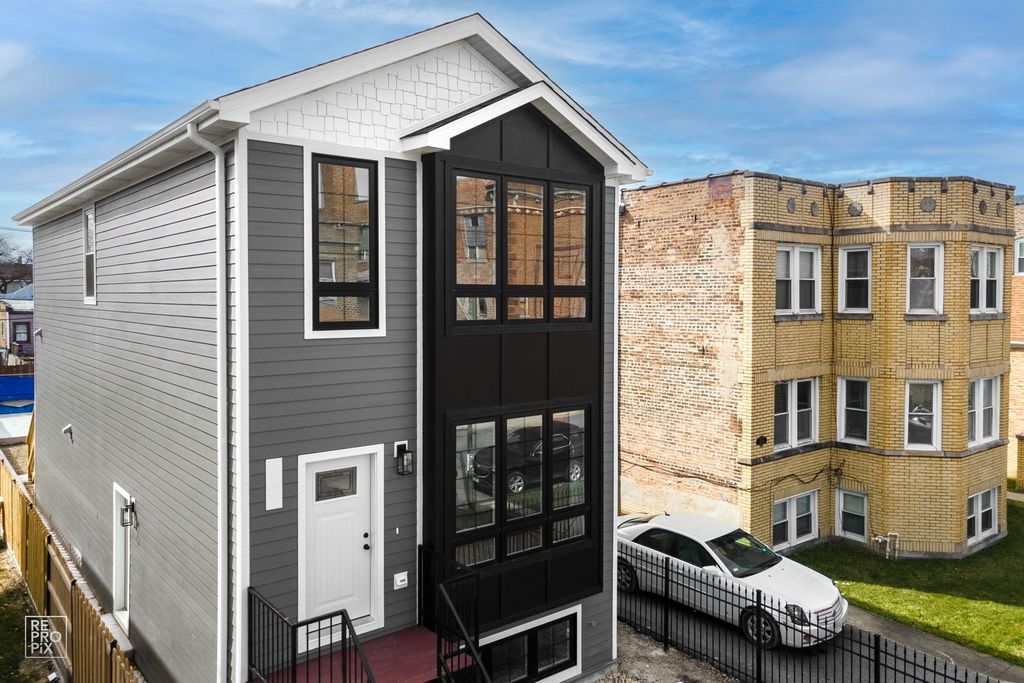 4241 W Walton Street, Chicago, IL 60651 — photo 2