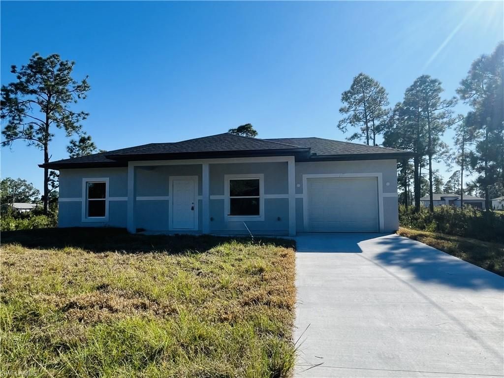 1019 Gladys ST, Lehigh Acres, FL 33974