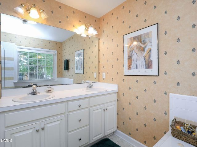 4333 Glen Erin Way, Raleigh, NC 27613