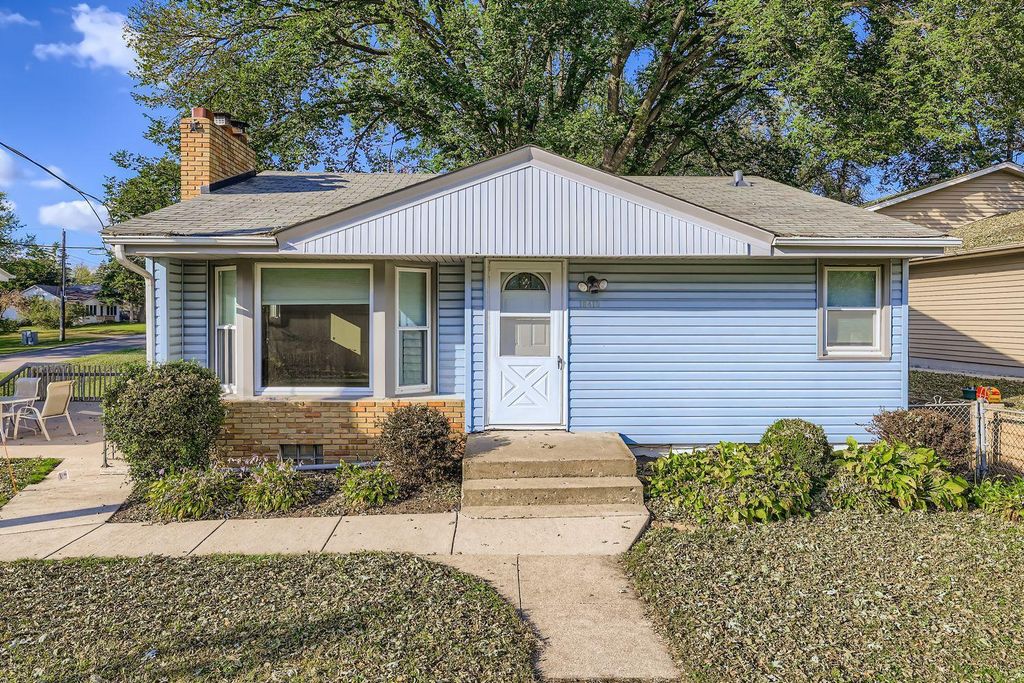 16418 Minnetonka Boulevard, Minnetonka, MN 55345