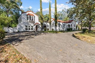 1000 Woodlawn Drive, Dothan, AL 36301