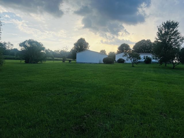 961 Smoot Rd, Morrison, TN 37357
