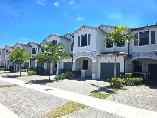 13418 SW 287th St, Homestead, FL 33033