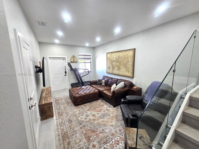 13418 SW 287th St, Homestead, FL 33033