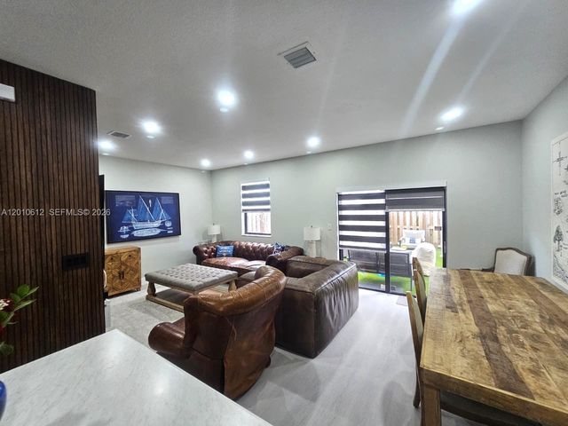 13418 SW 287th St, Homestead, FL 33033