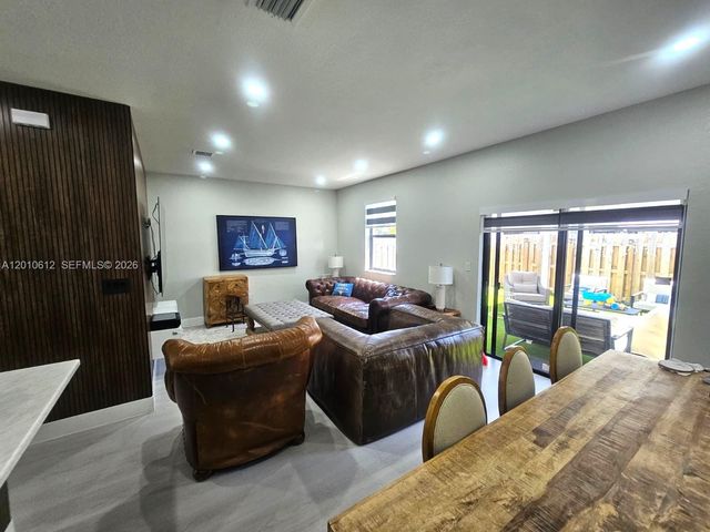 13418 SW 287th St, Homestead, FL 33033