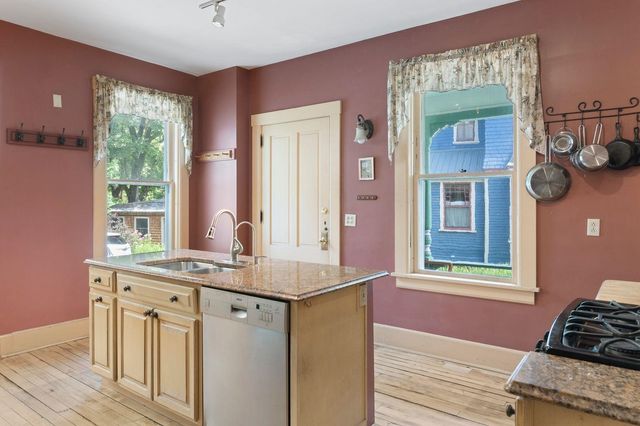 41 Chapin Street, Brattleboro, VT 05301