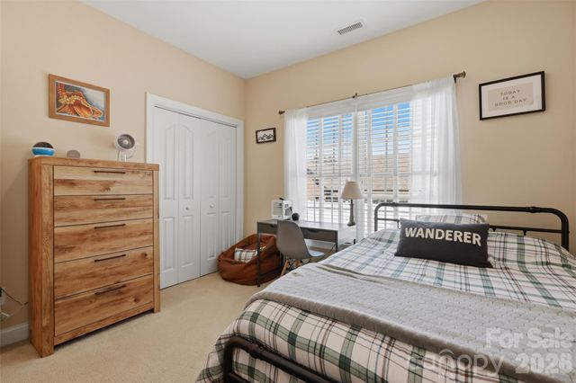 1719 30th Avenue Court NE, Hickory, NC 28601