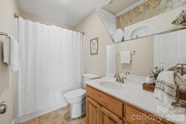 1719 30th Avenue Court NE, Hickory, NC 28601