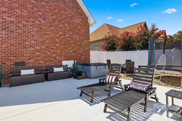 1719 30th Avenue Court NE, Hickory, NC 28601