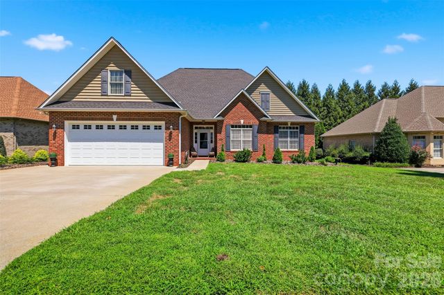 1719 30th Avenue Court NE, Hickory, NC 28601
