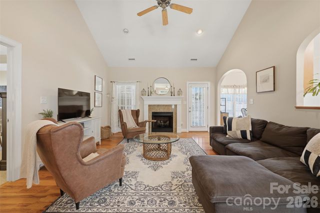 1719 30th Avenue Court NE, Hickory, NC 28601