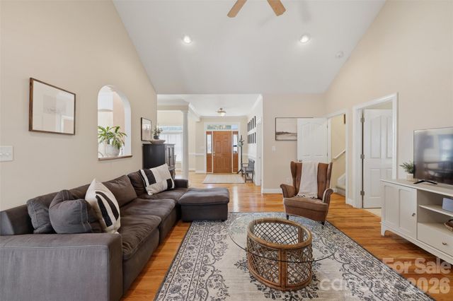1719 30th Avenue Court NE, Hickory, NC 28601