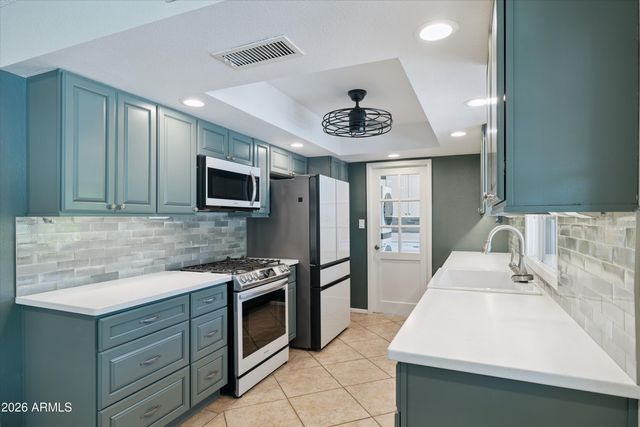 3526 E Sahuaro Drive, Phoenix, AZ 85028