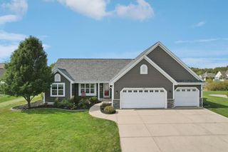 10555 S Singing Lark COURT, Oak Creek, WI 53154