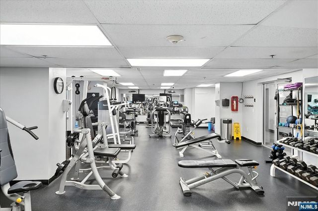6600 Boulevard East 22N, West New York, NJ 07093