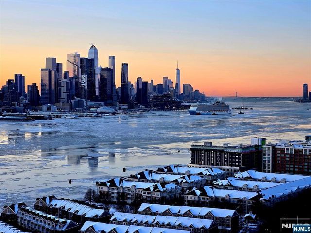 6600 Boulevard East 22N, West New York, NJ 07093