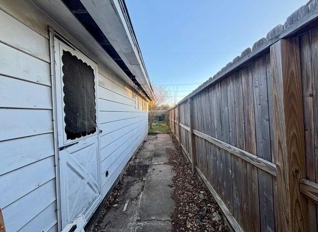 2208 Marshall Street, Pasadena, TX 77506