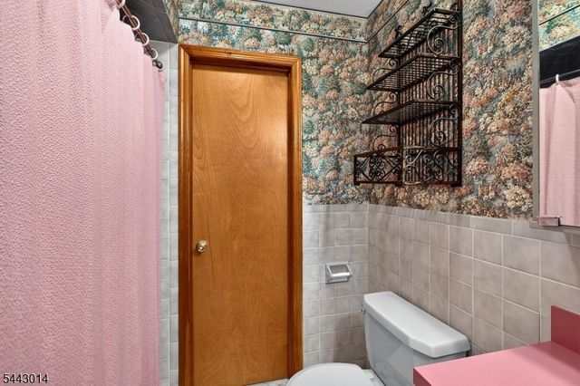 1 Hillside Ave, Liberty Twp., NJ 07823