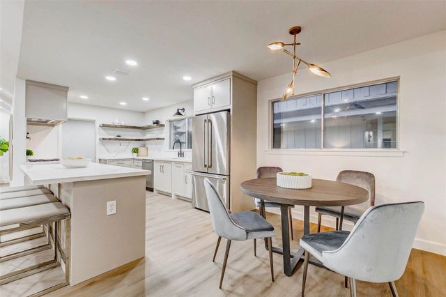 9219 Timberside Drive, Houston, TX 77025