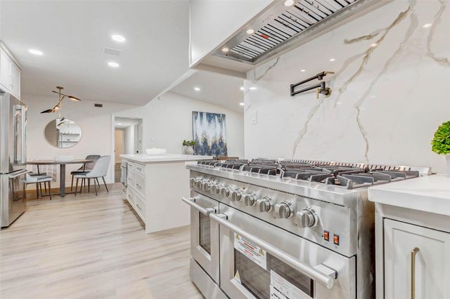 9219 Timberside Drive, Houston, TX 77025